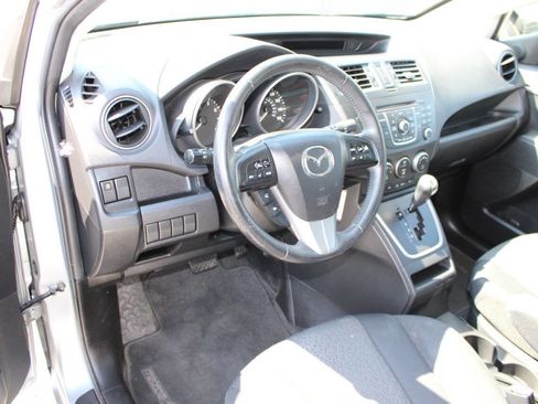 Used 2012 MAZDA MAZDA5 Touring w/ Moonroof & Audio Pkg image 13