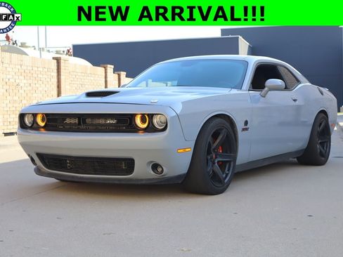 Used 2021 Dodge Challenger R/T Scat Pack RWD image 1