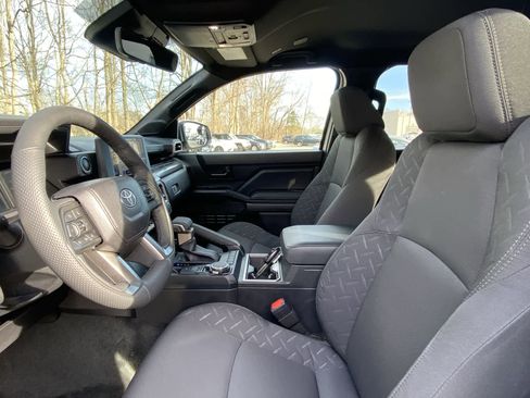 Certified 2025 Toyota Tacoma SR5 image 23