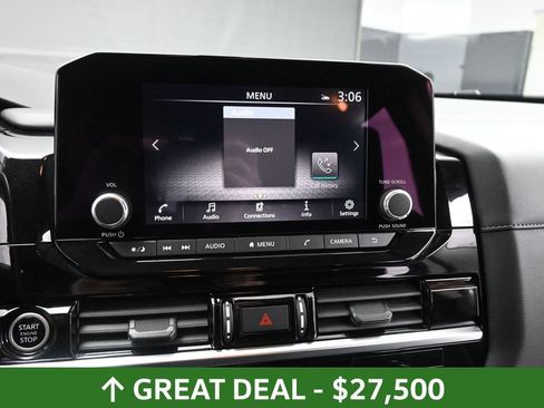 Used 2024 Nissan Pathfinder SV AWD/4WD image 39