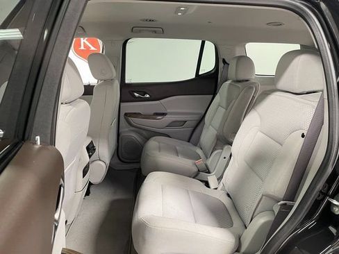 Used 2023 GMC Acadia SLE w/ LPO, Cargo Package AWD/4WD image 20
