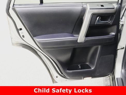 Used 2022 Toyota 4Runner SR5 Premium image 28