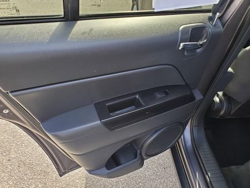 Used 2016 Jeep Compass Sport w/ Power Value Group image 11