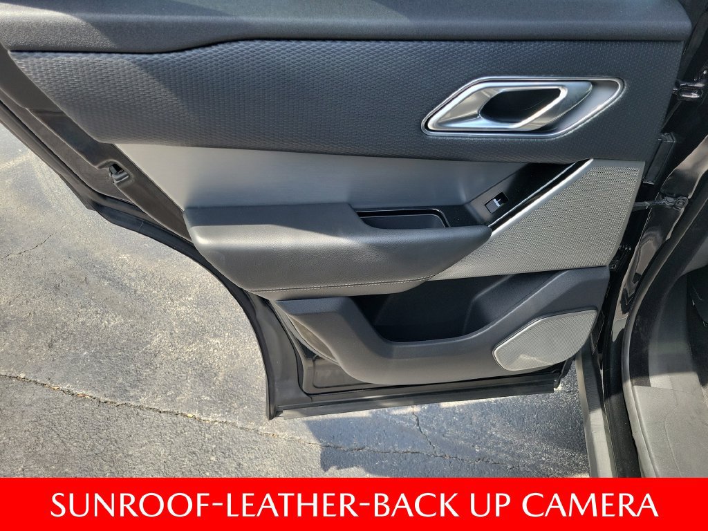 Used 2018 Land Rover Range Rover Velar R-Dynamic SE AWD/4WD image 18