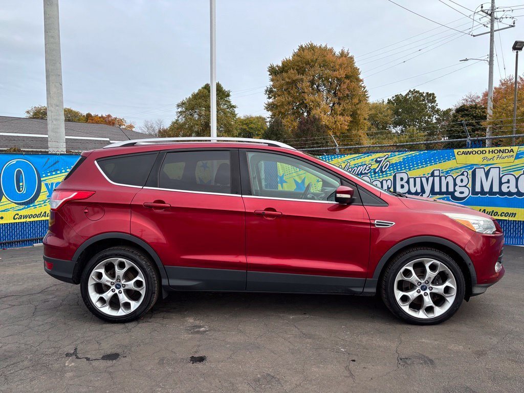 Used 2014 Ford Escape Titanium w/ Equipment Group 401A AWD/4WD image 2