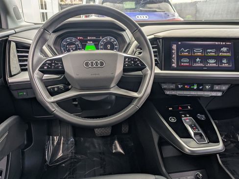 Used 2022 Audi Q4 e-tron Premium Plus w/ Premium Plus AWD/4WD image 8