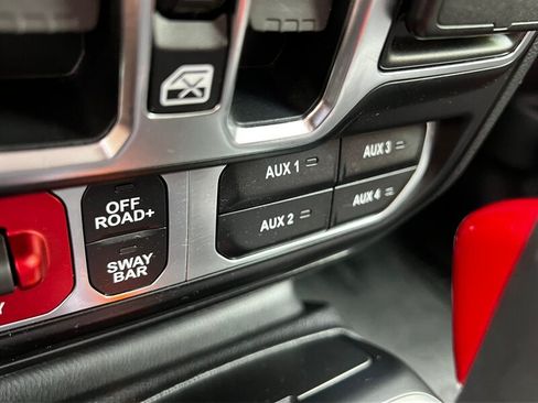 Used 2020 Jeep Gladiator Rubicon AWD/4WD image 42