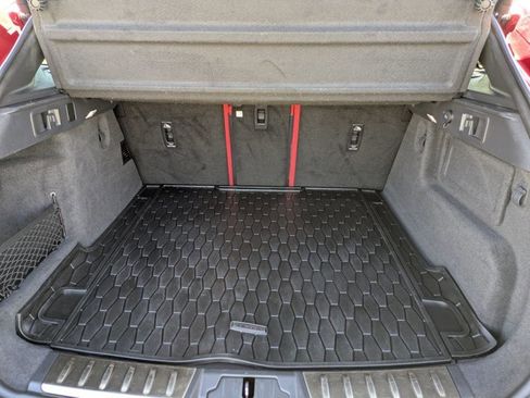 Used 2021 Jaguar F-PACE SVR image 6