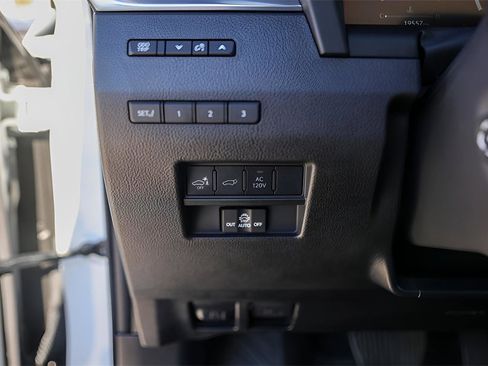 Used 2024 Lexus GX 550 image 15