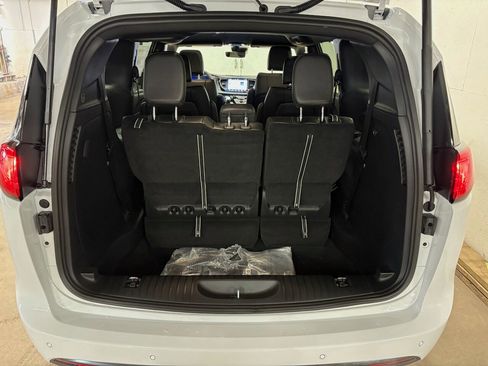 New 2026 Chrysler Voyager LX image 9