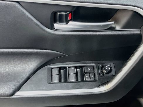 Used 2023 Toyota RAV4 AWD Hybrid image 18