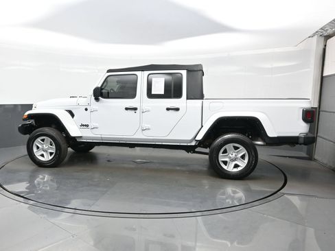 Used 2022 Jeep Gladiator Sport AWD/4WD image 4