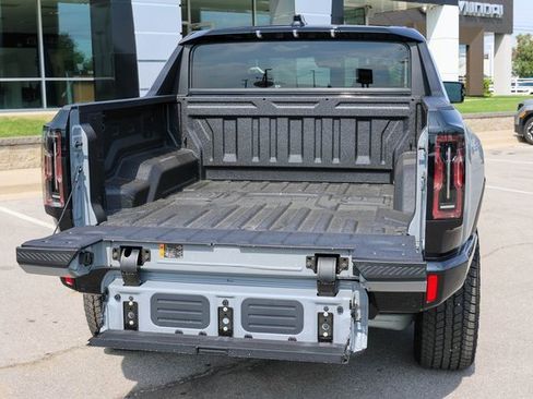 New 2026 GMC Hummer EV 4x4 Crew Cab image 8