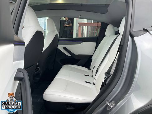 Used 2026 Tesla Model Y Long Range AWD/4WD image 8