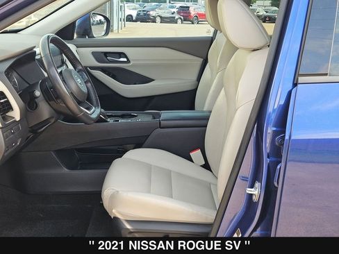 Used 2021 Nissan Rogue SV w/ Premium Package image 11