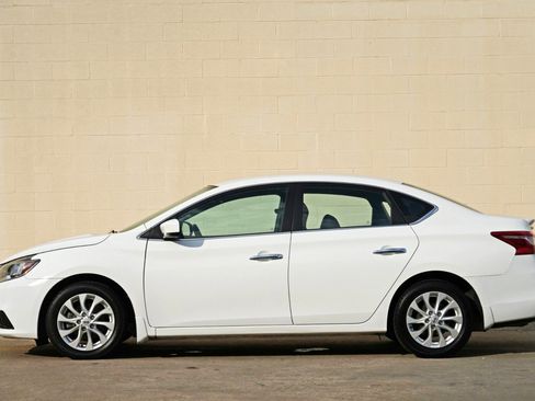 Used 2017 Nissan Sentra S w/ S Style Package FWD image 8