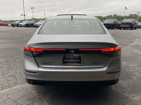 Used 2023 Honda Accord Touring image 4