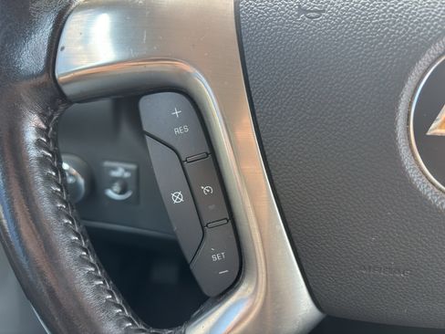 Used 2018 Chevrolet Express 2500 w/ Driver Convenience Package RWD image 13