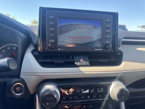 Used 2022 Toyota RAV4 XLE image 25