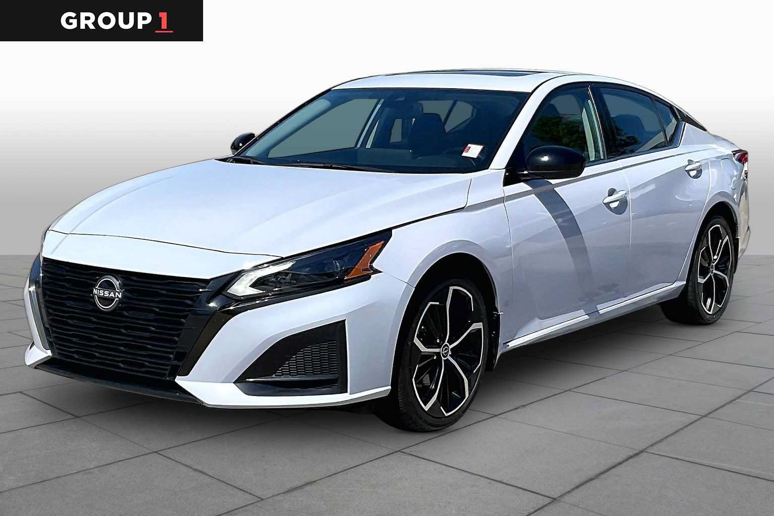 Used 2025 Nissan Altima 2.5 SR w/ SR Premium Package AWD/4WD image 1
