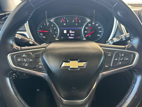 Used 2021 Chevrolet Equinox LT FWD image 22