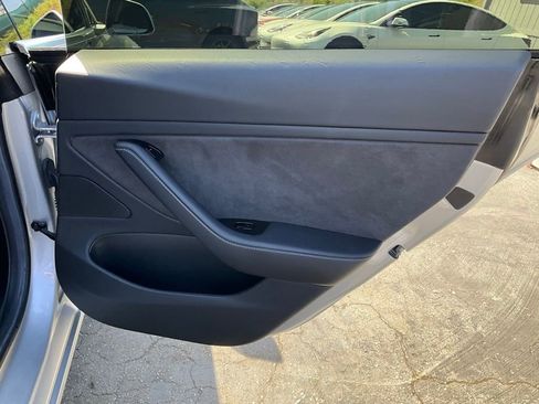 Used 2017 Tesla Model 3 Long Range image 53