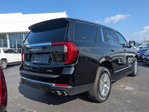 Used 2025 GMC Yukon Denali image 4