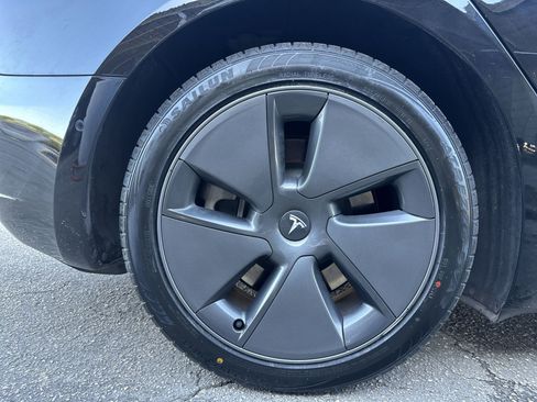 Used 2022 Tesla Model 3 Long Range AWD/4WD image 17
