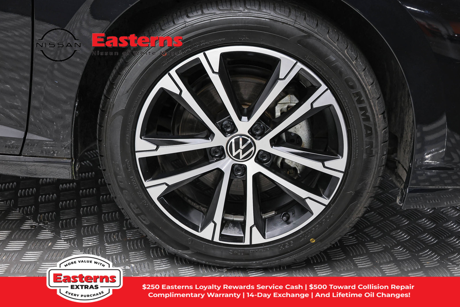 Used 2025 Volkswagen Jetta Sport FWD image 29