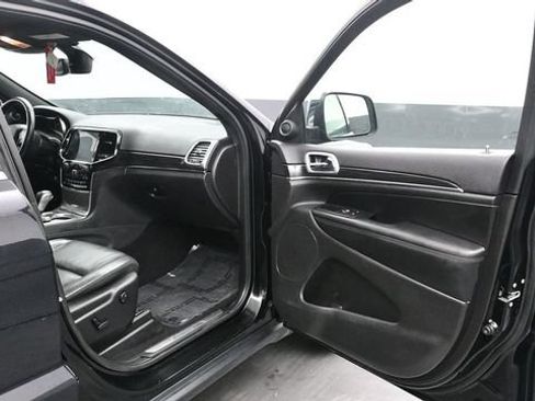 Used 2019 Jeep Grand Cherokee Limited AWD/4WD image 13