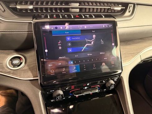 Certified 2024 Jeep Grand Cherokee L Limited image 28