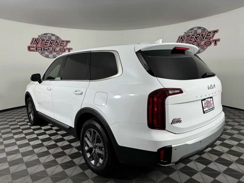 Used 2024 Kia Telluride LX image 5