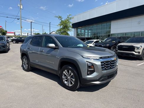 Used 2026 Chevrolet Equinox LT FWD image 1