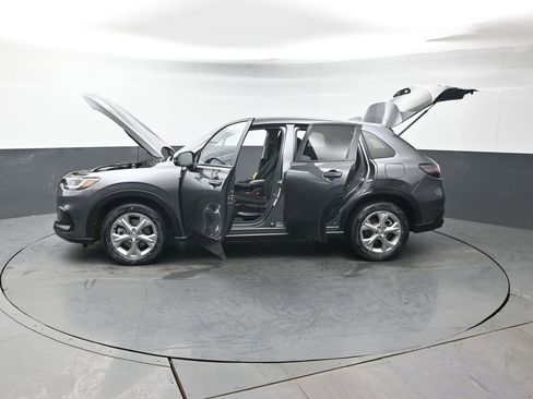 Used 2024 Honda HR-V LX image 41