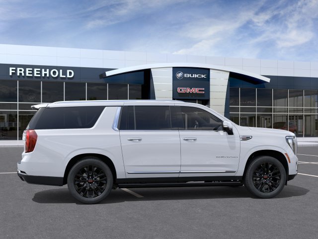 New 2026 GMC Yukon XL Denali w/ Sun & Power Step Package AWD/4WD image 5