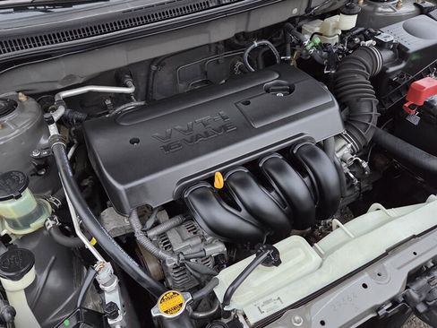 Used 2005 Toyota Corolla CE image 28