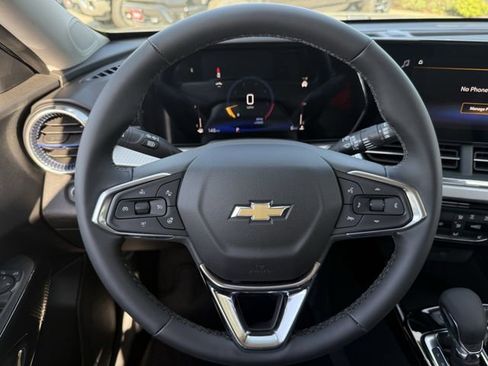 New 2026 Chevrolet Trax LT w/ Driver Confidence Package FWD image 13