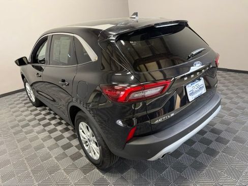 Used 2023 Ford Escape Active w/ Tech Pack #1 AWD/4WD image 9