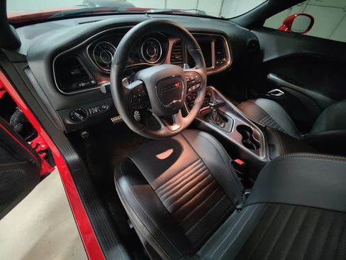 Used 2015 Dodge Challenger R/T Plus image 27