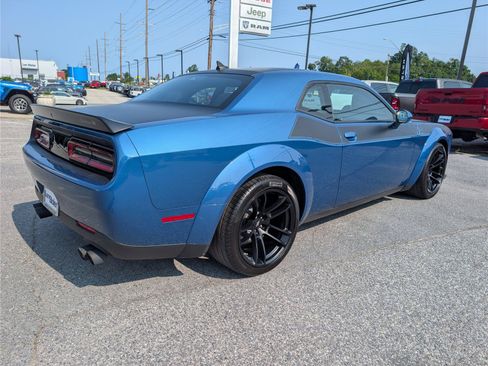Used 2022 Dodge Challenger R/T Scat Pack RWD image 5