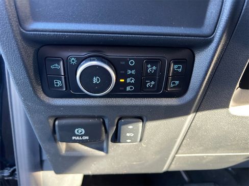 Used 2025 Ford F150 Lariat w/ Equipment Group 501A Mid image 14