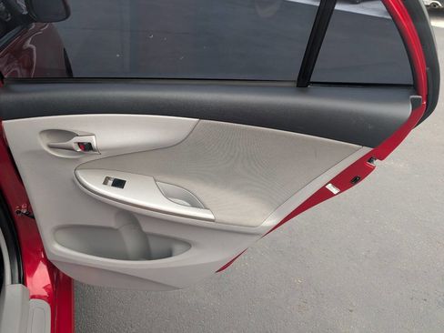 Used 2011 Toyota Corolla LE image 25