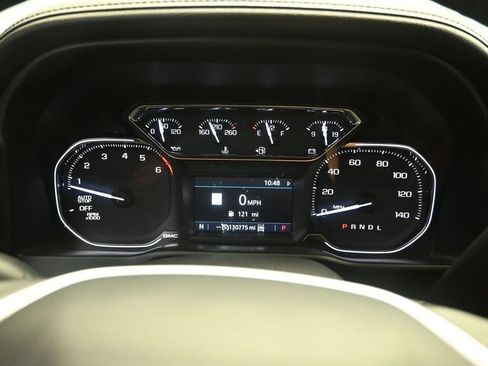 Used 2019 GMC Sierra 1500 SLT w/ SLT Premium Plus Package AWD/4WD image 15