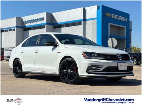 Used 2017 Volkswagen Jetta GLI image 1