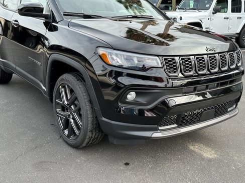 New 2026 Jeep Compass Latitude image 9
