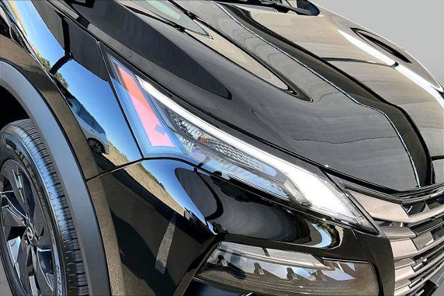 Certified 2026 Nissan Rogue SV FWD image 27