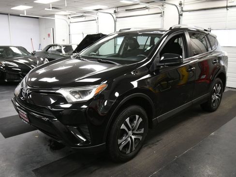 Used 2016 Toyota RAV4 LE image 3