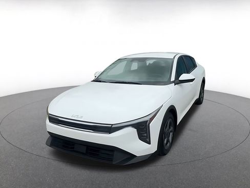 Used 2025 Kia K4 LXS image 7