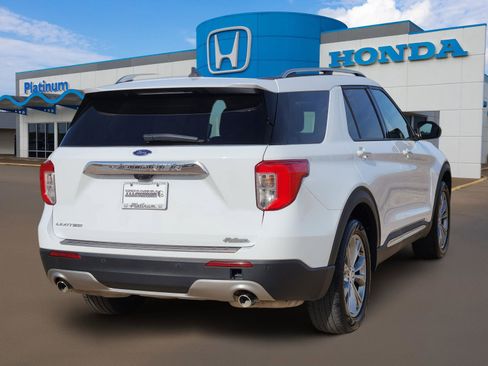 Used 2023 Ford Explorer Limited image 4