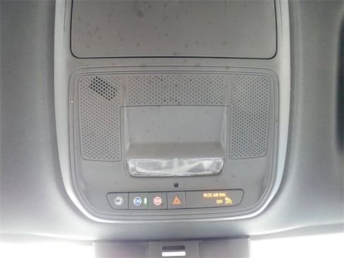 Certified 2025 Chevrolet Traverse LT image 20